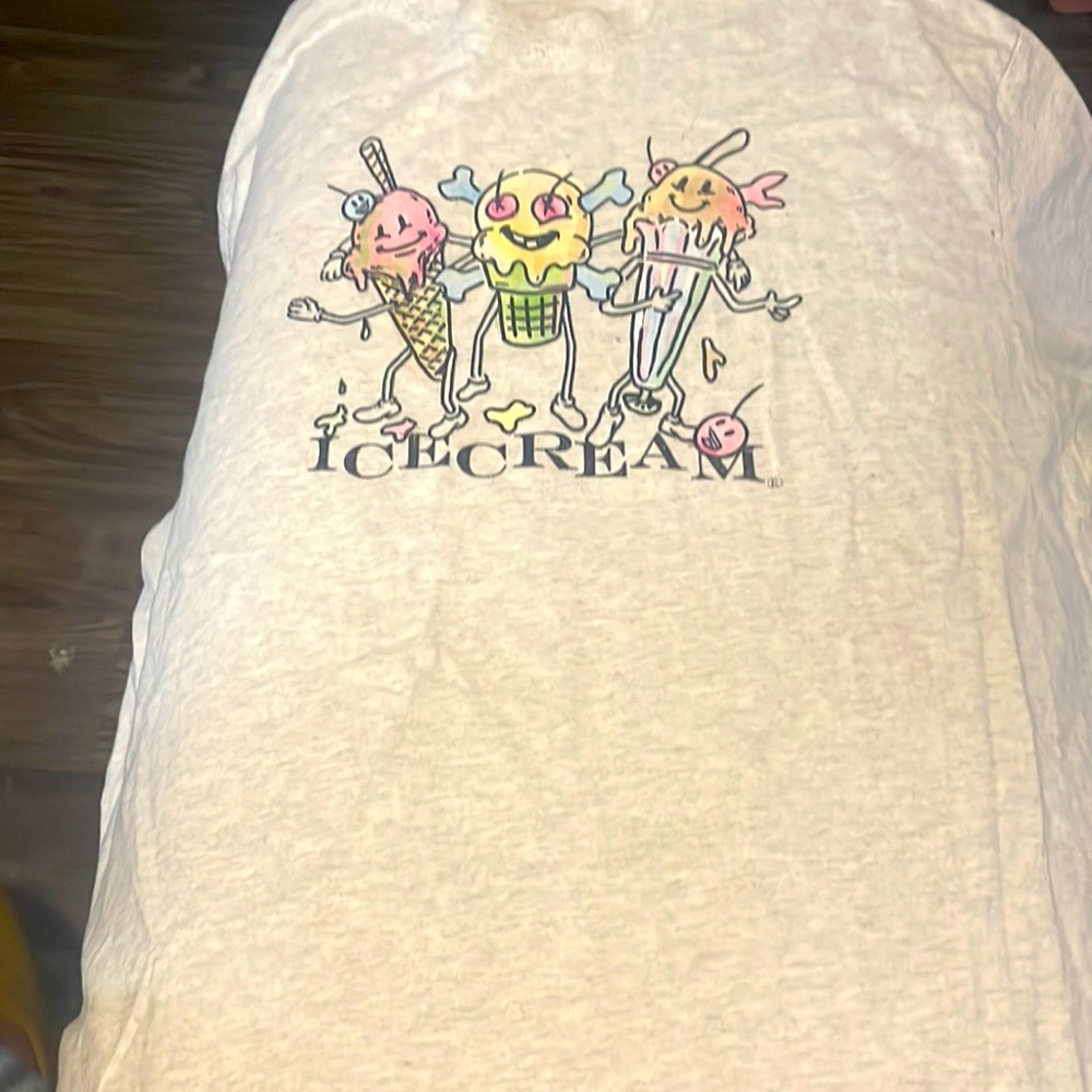 Ice cream grey t shirt size L